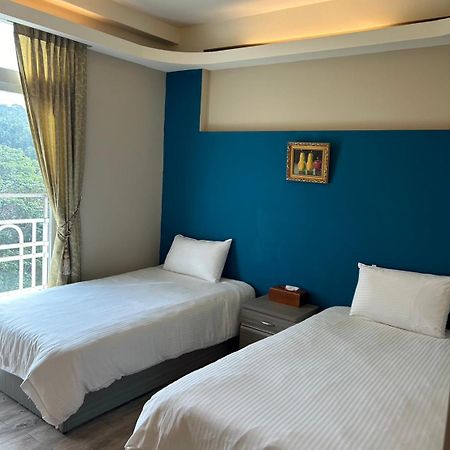 Отель Empire Pacific Castle Yangmei Экстерьер фото
