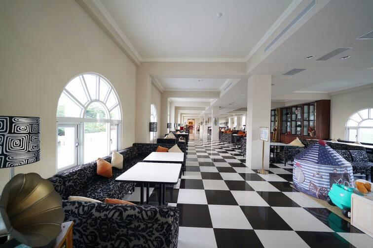 Отель Empire Pacific Castle Yangmei Экстерьер фото