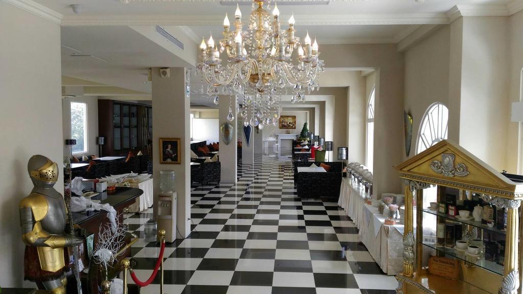 Отель Empire Pacific Castle Yangmei Экстерьер фото