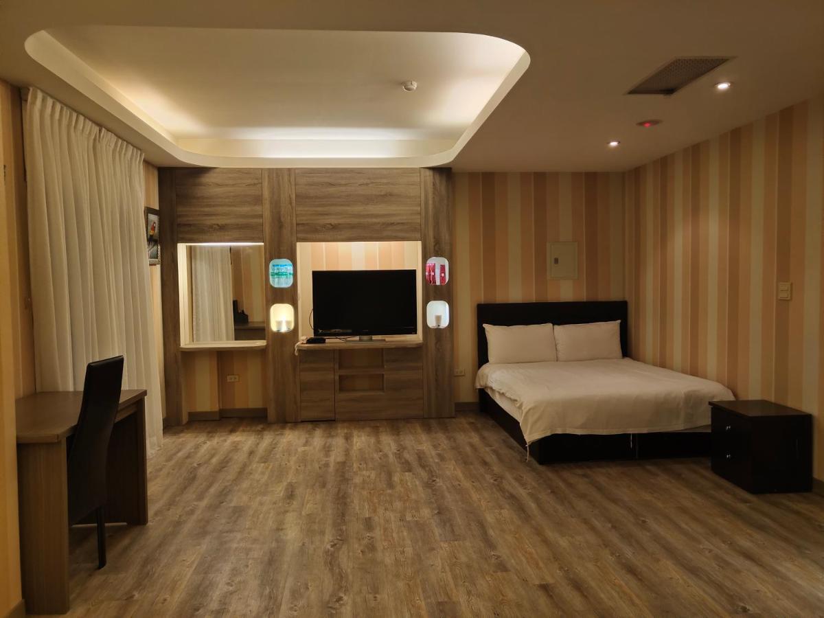 Отель Empire Pacific Castle Yangmei Экстерьер фото